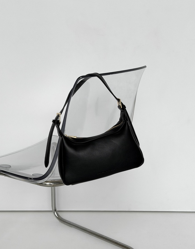 Morgan & Taylor - Anya Shoulder Handbag in Black