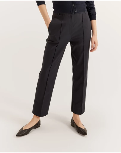 Review - Arianna Pant
