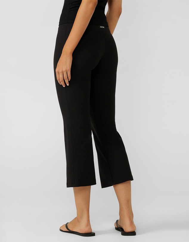 Lorna Jane - Irresistible Luxe Active Rib Cropped Yoga Pants