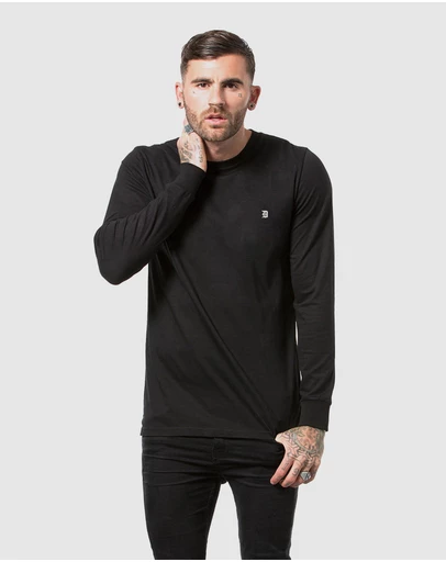 DVNT - Classic Embroidery Long Sleeve Tee