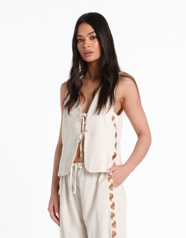 Lost in Lunar  - Calista Vest