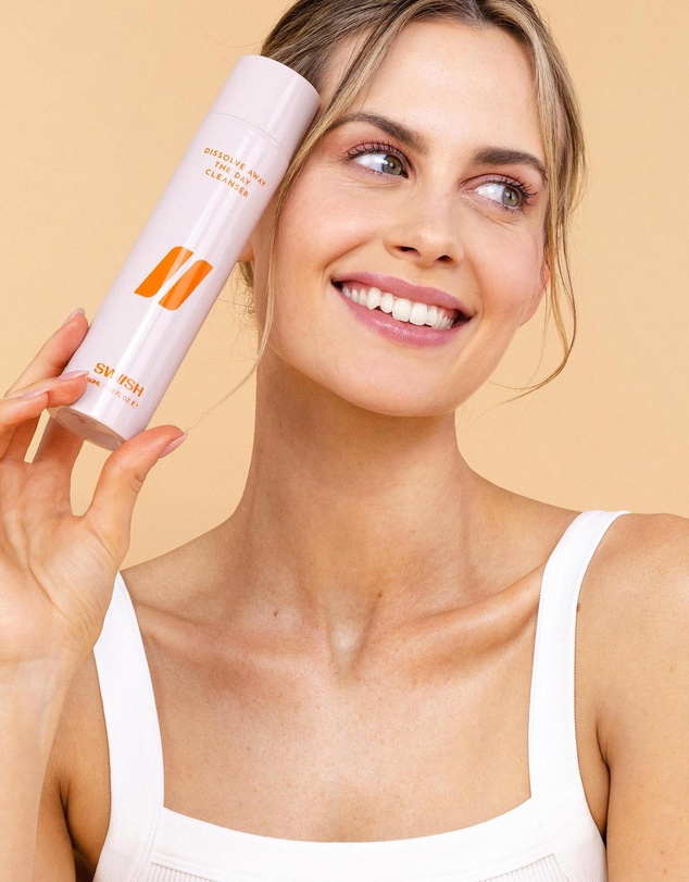 SWIISH - Dissolve Away The Day Cleanser