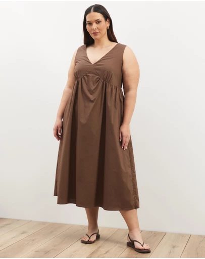 Atmos&Here Curvy - Louisa V-Neck Midi Dress