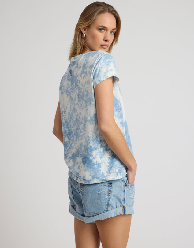 ONE TEASPOON - Heart Tie Dye Classic Tee - Faded Blue