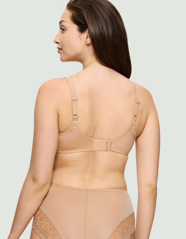 Triumph - Ladyform Soft Minimiser Bra