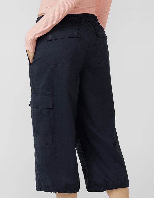 Lorna Jane - Go-To Cropped Cargo Pants