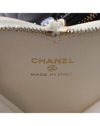 Pre-Loved by Azura Reborn - Pre-Loved Quilted Patent Duo Heart Clutch with Chain