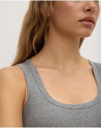 Assembly Label - Robyn Scoop Neck Rib Tank