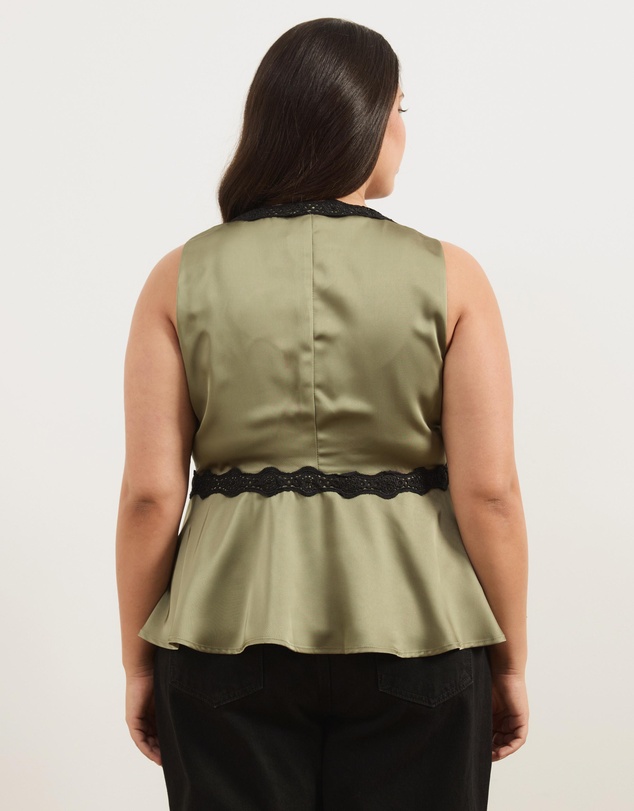 Atmos&Here Curvy - Sylvie Satin Lace Trim Top