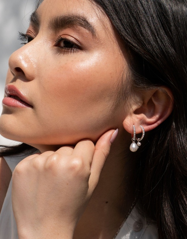 Dower & Hall - Women's Timeless Oval Pearl Charm Hoops In Sterling Silver