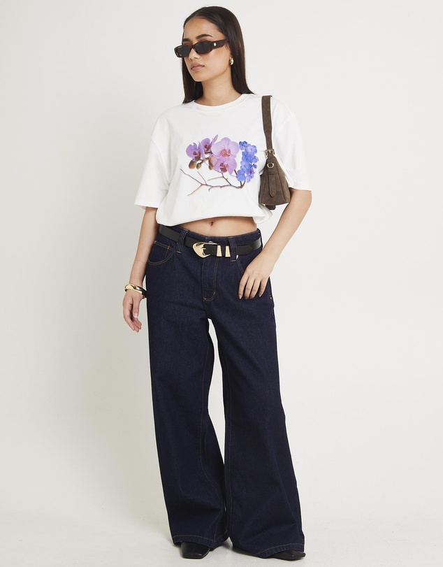 Alice In The Eve - Flower Fever Boyfriend T-Shirt