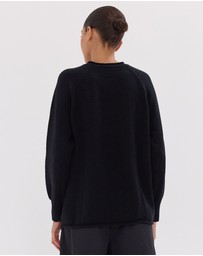 Cloth & Co. - The Raglan Sweater
