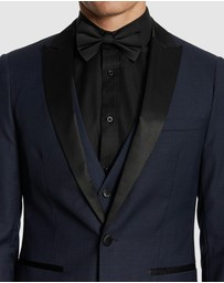 yd. - Casino Slim Tuxedo