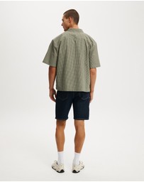 Cotton On - Loose Straight Denim Short