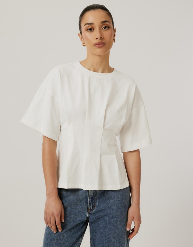 Calli - Tucked T-Shirt