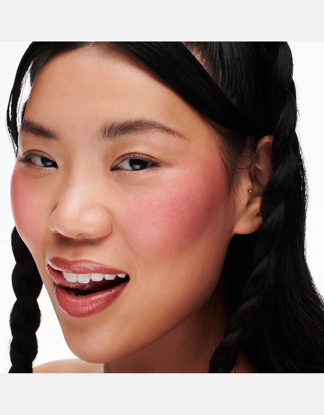 MAC - Glow Play Blush