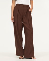 Dazie - Own It Pleated Tailored Pants