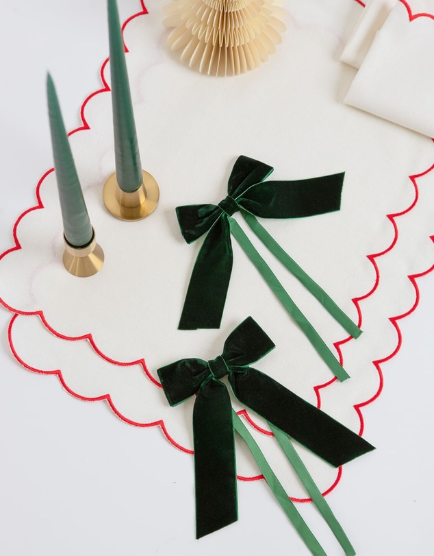 Tablescaped - Festive Season - Set of 4 Green Velvet Bow Napkin Rings