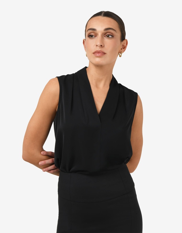 Forcast - Alivia 2 V-Neck Top