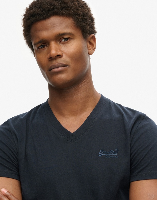 Superdry - Essential Logo Embroidered Vee Slim Fit Tee