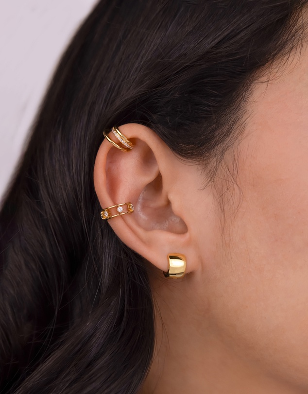 Wanderlust + Co - Classic Bold Gold 7mm Baby Huggie Earrings