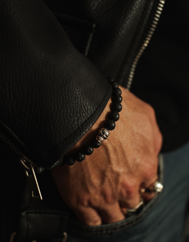 Kuzzoi - ICONIC EXCLUSIVE - Lava Bead Bracelet with Skull in 925 Sterling Silver