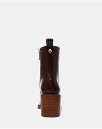 Steve Madden - Slender Brown Leather Boots