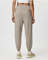 KAJA Clothing - Relaxed 3 1/4 Jovie Trousers