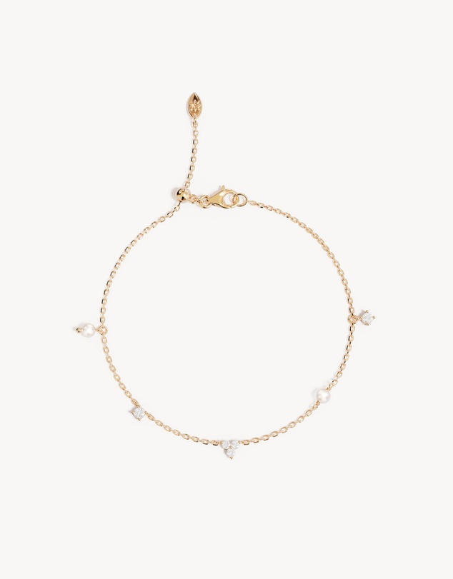By Charlotte - Moonlit Bloom Pearl Bracelet