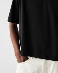 Bershka - Boxy Fit Cropped Short Sleeve T-shirt