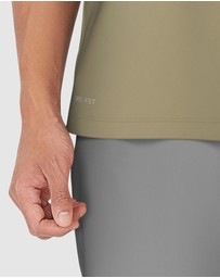 Nike - Specs Short Sleeve Hydroguard Top