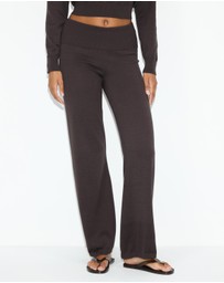Dazie - Sonia Straight Leg Knit Pants