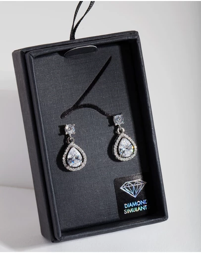Lovisa - Mini Pear Drop Earring