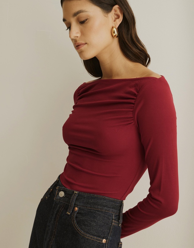 Atmos&Here - Gathered Off Shoulder Top