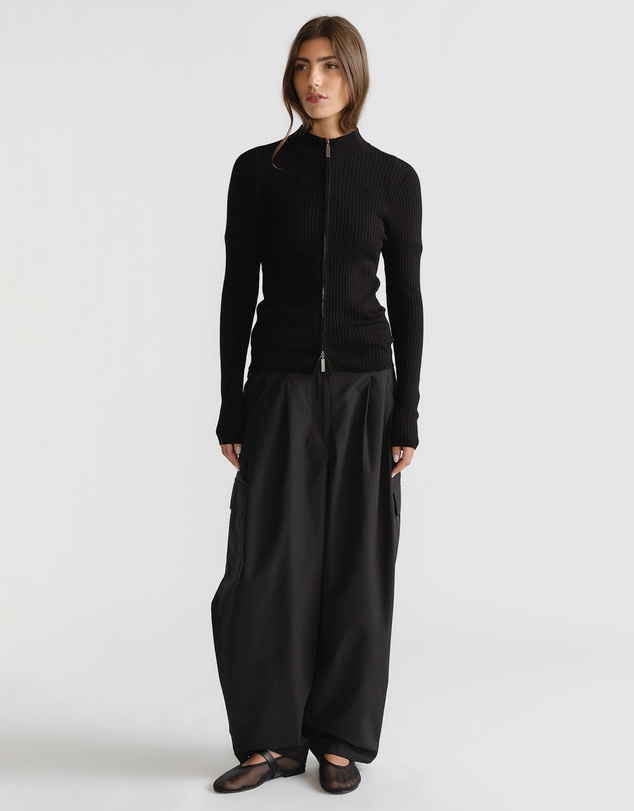Decjuba - D-Luxe Knit Zip Long Sleeve Top