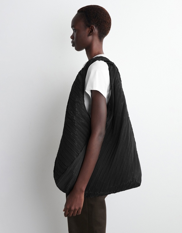 COS - Sculptural Shoulder Bag Plissé