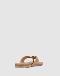 Siren - Evie Strappy Flat Sandals