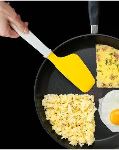 Joseph Joseph - Elevate™ Egg Spatula with Integrated Tool Rest