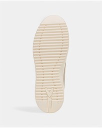 Vionic - Kearny Lace-Up Casual Sneaker - Soft Gold