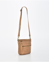 Cobb & Co - Mawson Washed Leather Multiple Pocket Crossbody