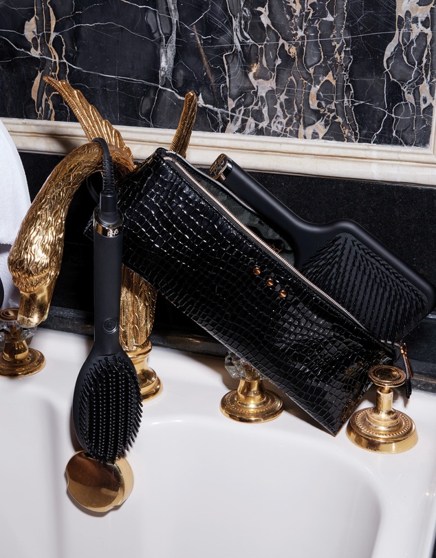 ghd - glide™ Professional Smoothing Hot Brush Gift Set in Black (Valued at $392)
