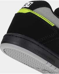 DC Shoes - Boys 8 to 16 Stag Youth Sneakers