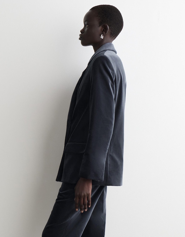 COS - Cereza Velvet Blazer