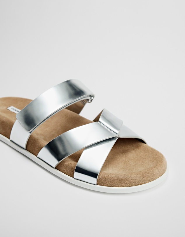 Country Road - Ellie Sandal