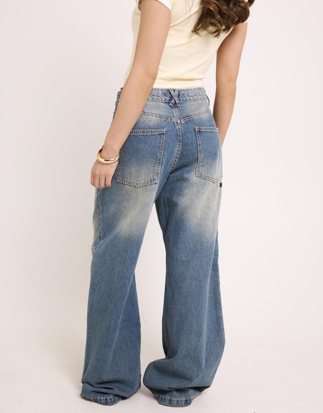 Neon Hart - Jumbo Jean