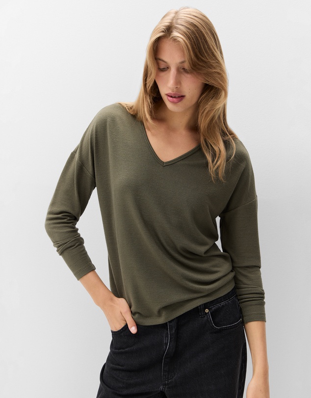 UNISON - Soft V Neck Long Sleeve Tee