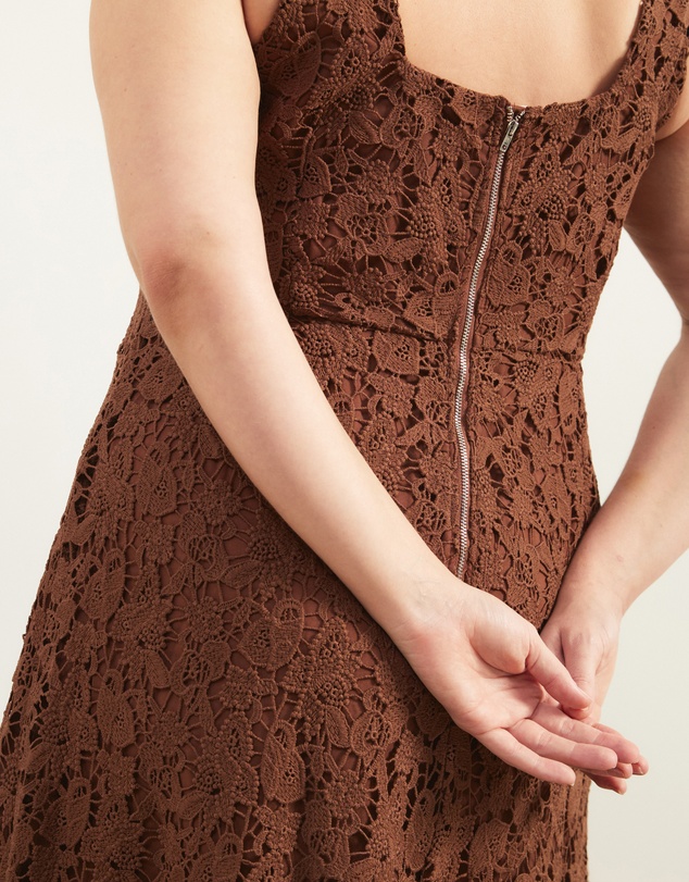 Atmos&Here Curvy - Rio Broderie Lace Midi Dress