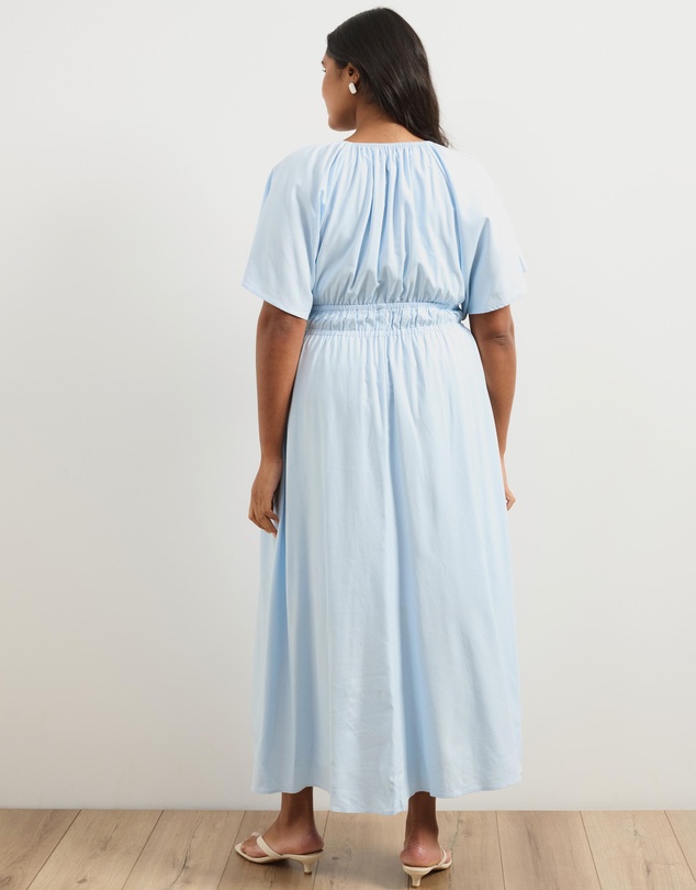 Atmos&Here Curvy - Linen Blend Maxi Dress With Flutter Sleeve
