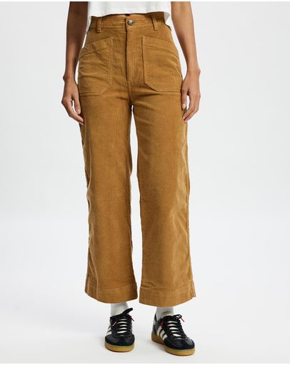 Nest Brown