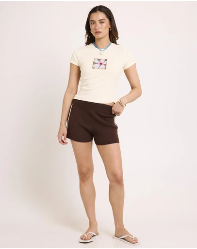 Subtitled - Libby Contrast Mid Rise Knit Shorts